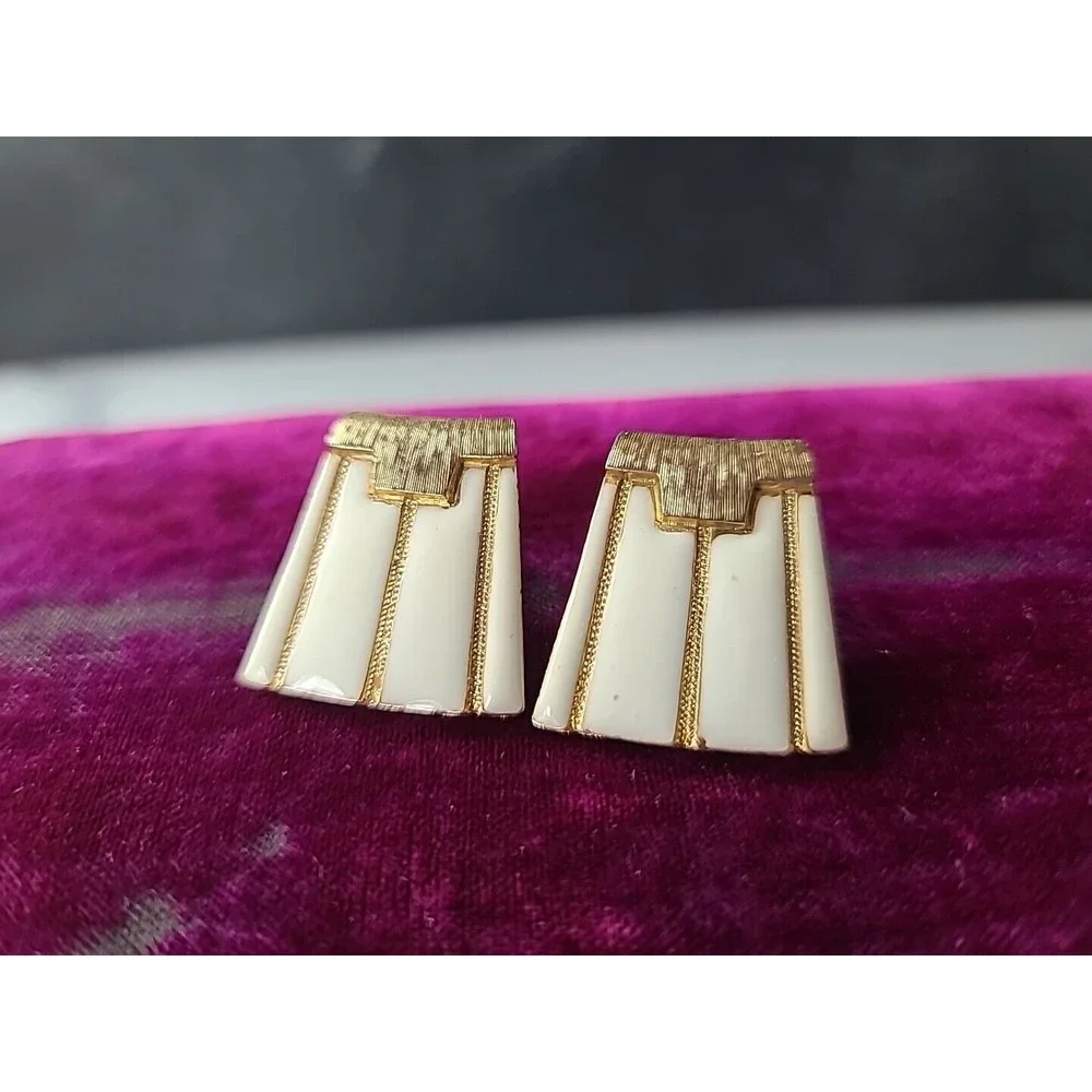 Les Bernard Gold Tone Metal And Enamel Modernist Clip-on/Screwback Earrings